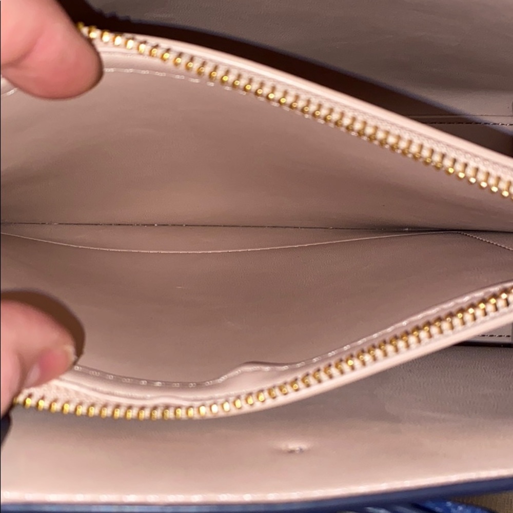 *SOLD* Kate Spade Hayes Street Isobel Crossbody - Picture 8 of 9
